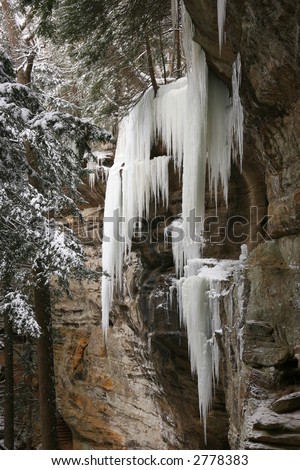 CLIFF SIDE ICICLES