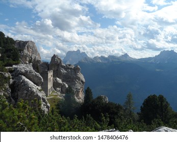 Cliffhanger Movie Lodge In Dolomites