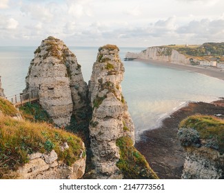 Cliffs At La Manche With A View On Etreta Village