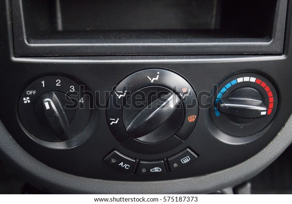 climate control the\
temperature of the car