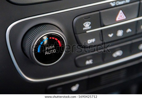 Climate control unit in\
the new car close