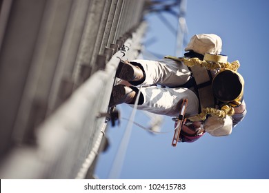 Climber Ascending 300' Cell Tower