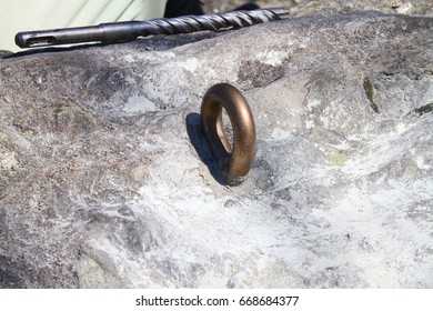 Climbing bolt