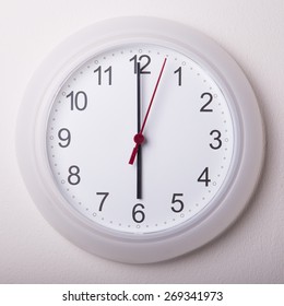 6 o clock hold 6 o clock hold
