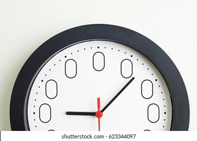 Clock Face To Illustrate Concept Of Zero Hour Employment Contracts