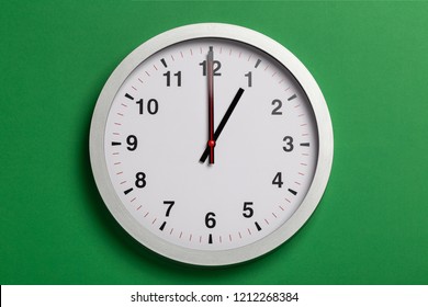 One O Clock Images Stock Photos Vectors Shutterstock