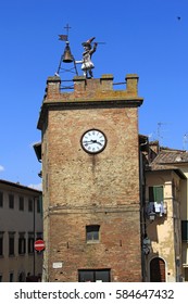 Clock Tower, Torre Di Pucinella, Piazza Michelozzo In Montepulciano, Tuscany, Italy, Europe
