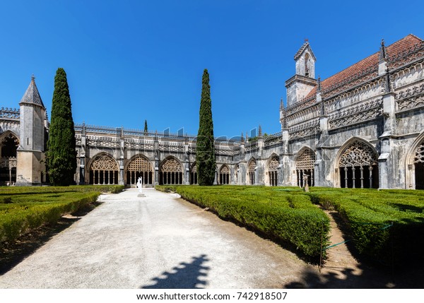 ポルトガルのゴシック建築の代表例であるバタルハ修道院の回廊者 ユネスコ世界遺産は1386年に始まったが 実際には完成しなかった の写真素材 今すぐ編集