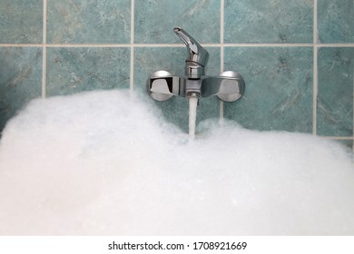 Close Up Of A Bath Tub Filling With Water    