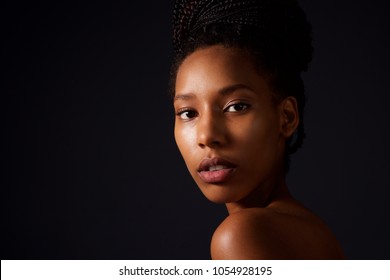 African American Naked Woman Green Palm Foto Stock Shutterstock