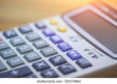 close up button calculator