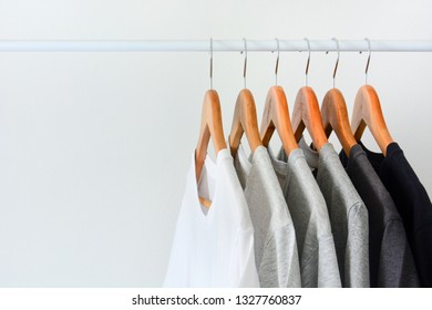 11,091 Clothing Rack Black And White Stock Photos, Images & Photography ...