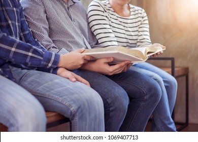 Close Up Of Cristian Group Are Reading And Study Bible Together In Sunday School Class Room