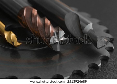 close up cutting tool set Consisting of drill endmill and cutter material carbide.                               