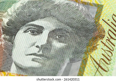 Close Up Of Dame Nellie Melba On Australian Money - Aussie Currency