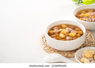 Close Up Of Delicious Sweet Taro Tapioca Ball Syrup Soup In A White Bowl For Serving.