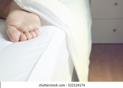 11,930 Woman Under Covers Images, Stock Photos & Vectors | Shutterstock