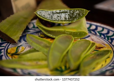 Imagenes Fotos De Stock Y Vectores Sobre Aloe Vera Cut Up