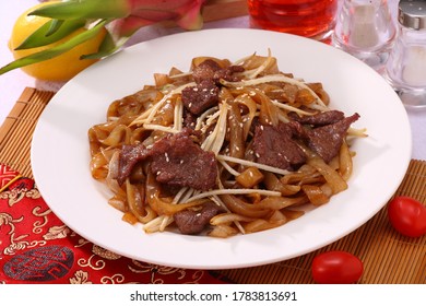 Close Up Of Hong Kong And Cantonese Style Fried Beef Flat Rice Noodle