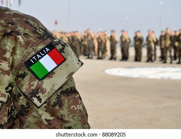 Foto Immagini E Foto Stock A Tema Militari Italiani Shutterstock