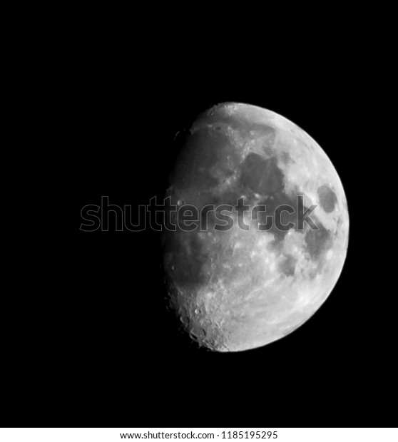 Close up of a Kentucky\'s three quarter moon\
in September 2018-nature\
photography