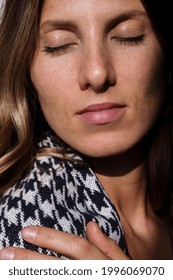 Close up of a light on the woman’s face