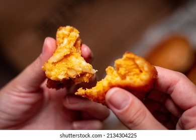 Close Up Mac And Cheese Balls.