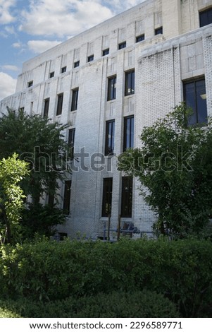 Close up of Old Gregg County Courthouse in Longview Texas