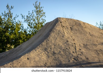 dirt jump ramp