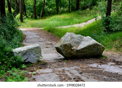 2,656 Boulders block path Images, Stock Photos & Vectors | Shutterstock