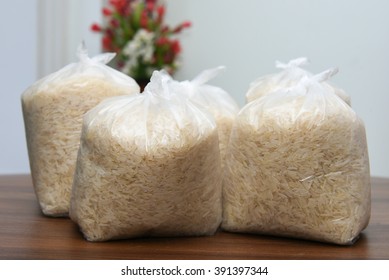 Close Up Packed White/ Jasmine/ Basmati/ Parboiled Rice For Sale In Supermarket, India. Exciting Deals/ Offer, Best Price Discount, Profit Customers/ Shoppers On Food, Grocery. 