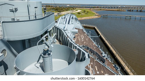 Close Up Pictures Of Old WW2 Battleship During Daytime