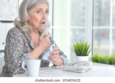 204 Old lady with inhaler Images, Stock Photos & Vectors | Shutterstock