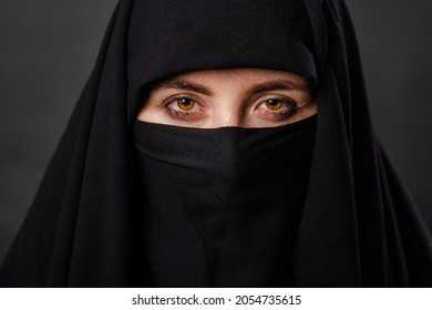 340 Afghanistan burqa Images, Stock Photos & Vectors | Shutterstock