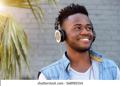 30,027 Black american listening to music Images, Stock Photos & Vectors ...