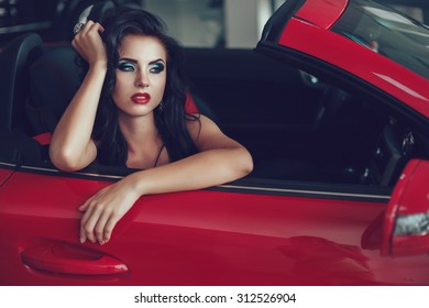 14,045 Black haired woman in a car Images, Stock Photos & Vectors ...