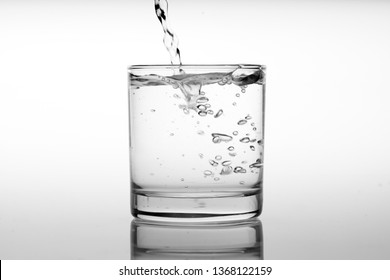 5,697 Water pouring in jar Images, Stock Photos & Vectors | Shutterstock