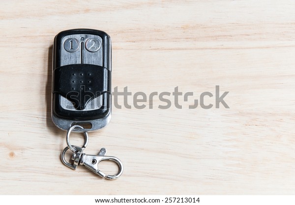 Close up  remote control car\
key