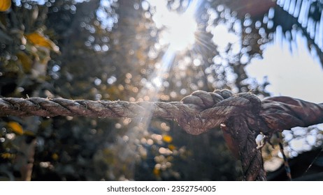 A close up of a rope 