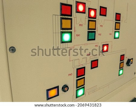 Close Up security panel with buttom