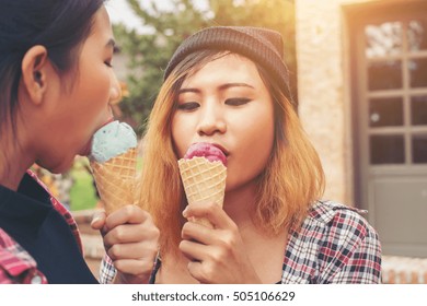 Close Shot Ice Cream Hand Woman Stock Photo 505106629 | Shutterstock