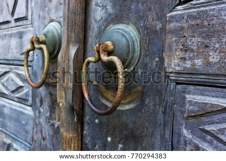 Close up shot of an old ottoman door