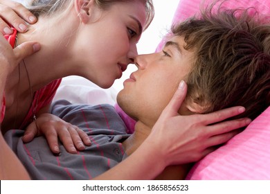 Teen Boys Kissing In Bed