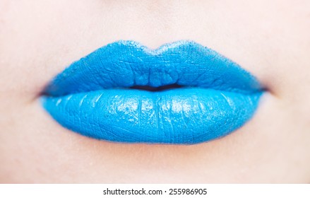 lips with blue lipstick