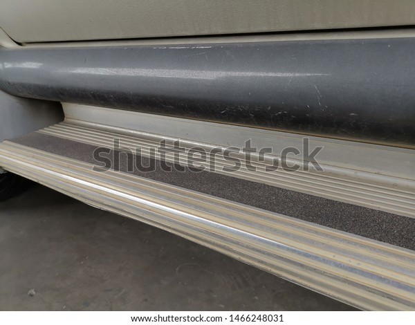 Close up of side\
step vehicle , pickup\
truck