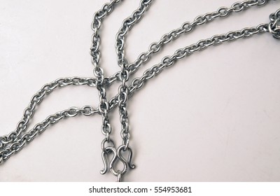 Close Up Silver Chain Necklace