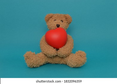 Teddy Bear Holding Heart Images Stock Photos Vectors Shutterstock