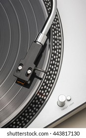 close up of turntable 