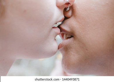 Lesbian Close Up Videos