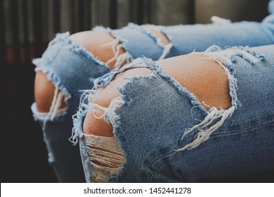 10,025 Girl ripped jeans Images, Stock Photos & Vectors | Shutterstock